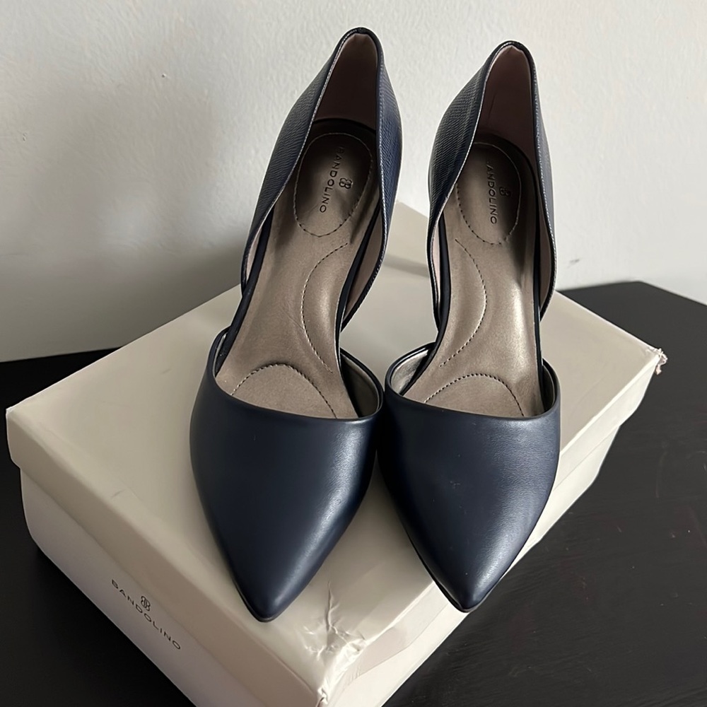 New Bandolino D’Orsay Navy Blue Heels Pumps